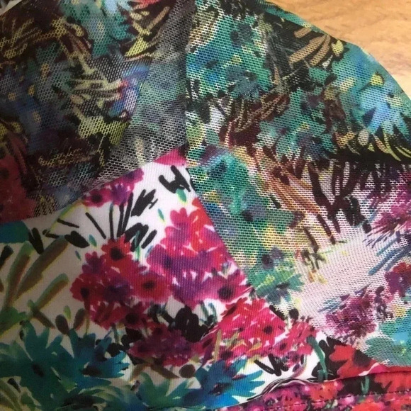 Kenneth Cole  Reaction Swimsuit 2 Pc Size Small - Picture 8 of 12